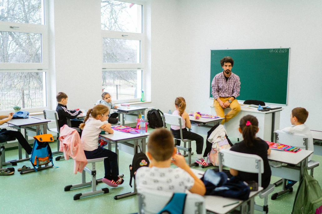 AP-MA, Școala Mustățești, Asociația Părinților Mustățești Argeș, școală modernă în sat1