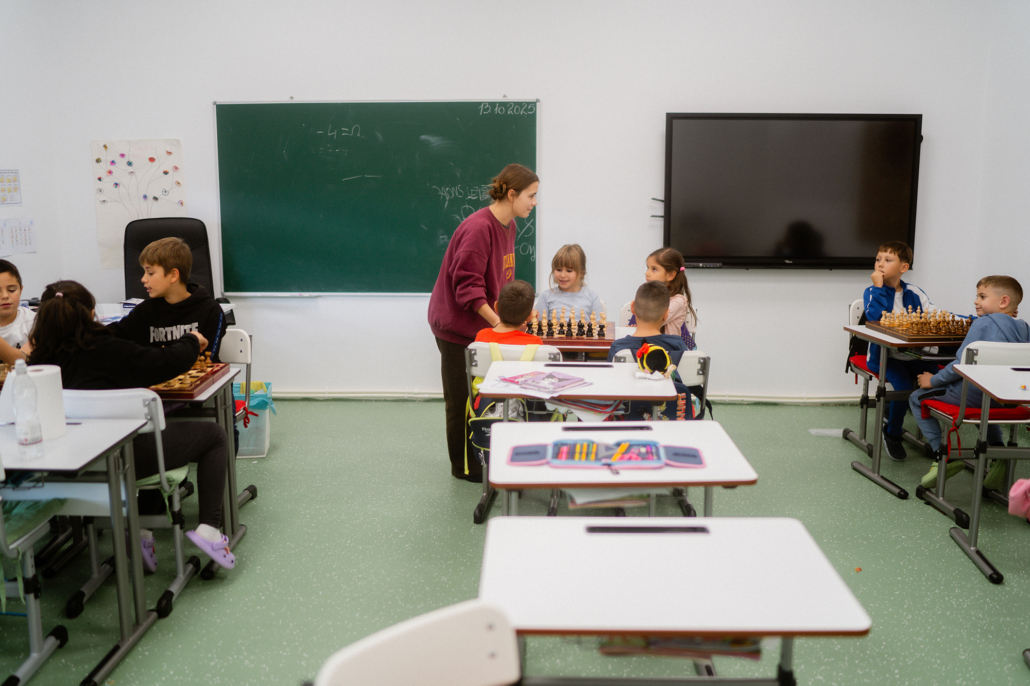 AP-MA, Școala Mustățești, Asociația Părinților Mustățești Argeș, școală modernă în sat1