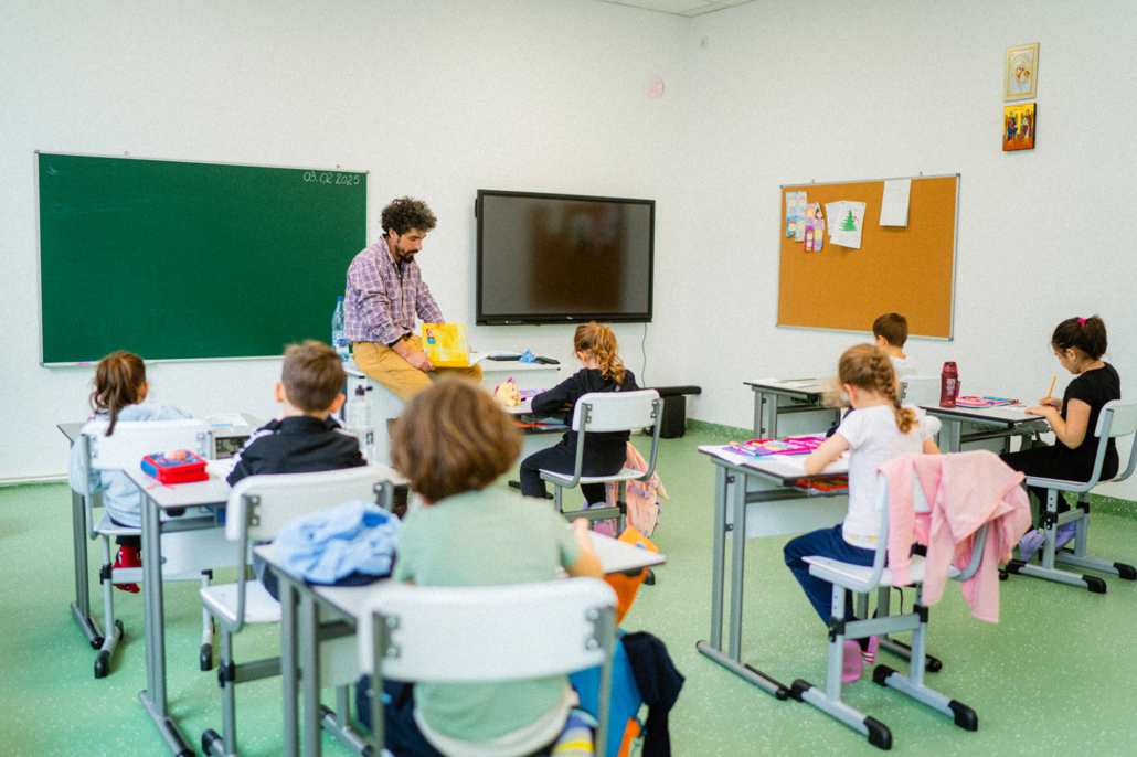 AP-MA, Școala Mustățești, Asociația Părinților Mustățești Argeș, școală modernă în sat1